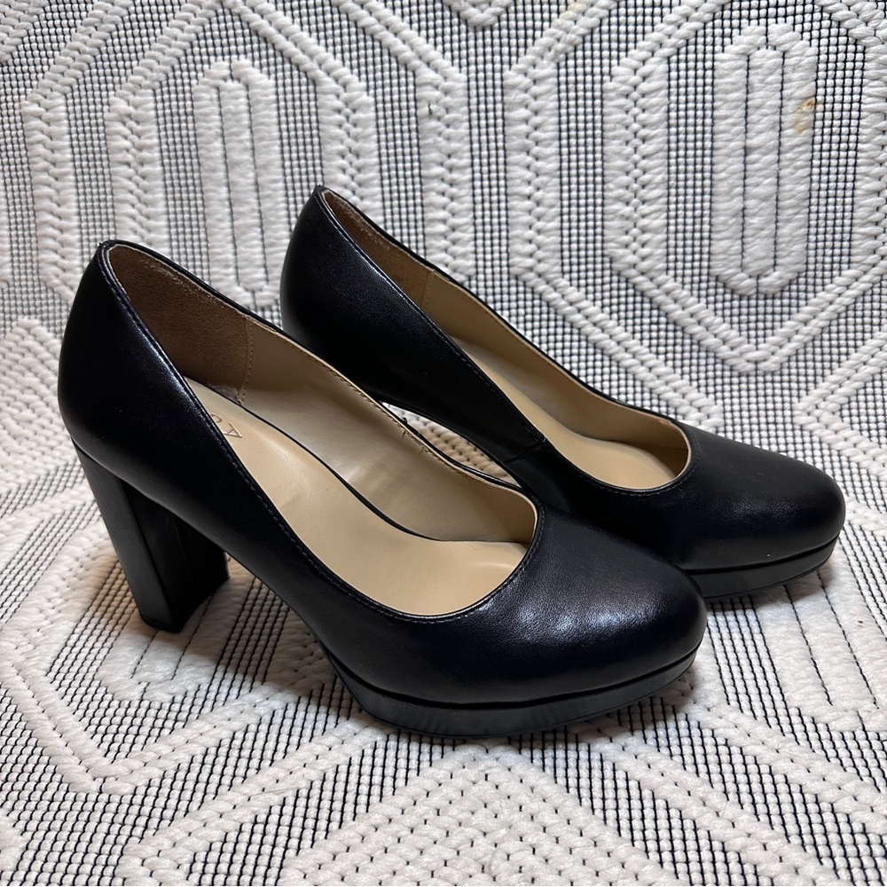 Naturalizer Women's Slip-On Pumps Berlin Black Leather Platform Heel Sz 7.5